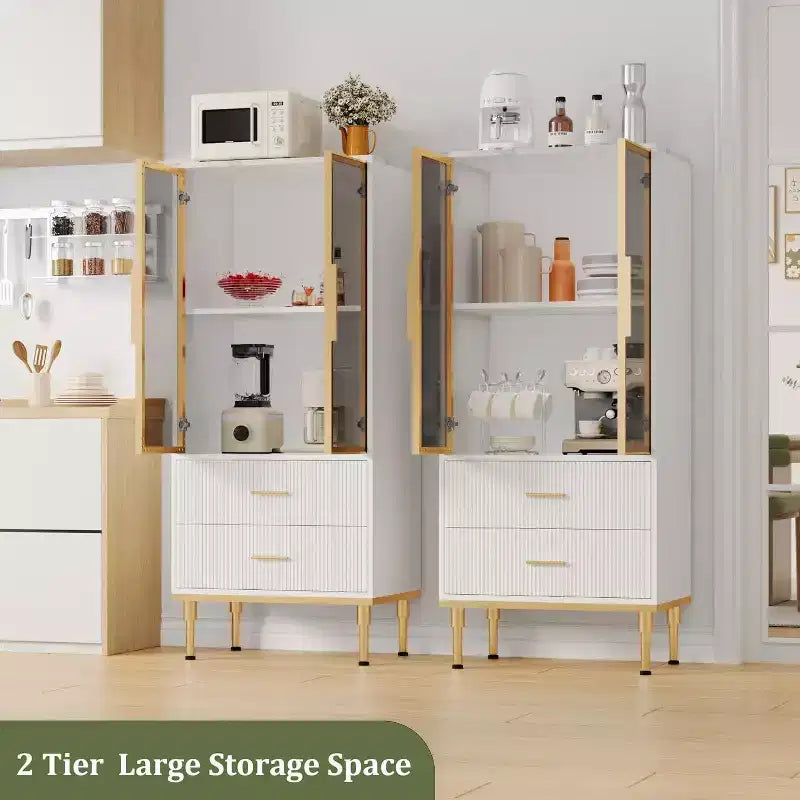 Credenza moderna scanalata con anta in vetro e 2 cassetti, ripiani regolabili, dettagli dorati, struttura in MDF per cucina, soggiorno, ufficio