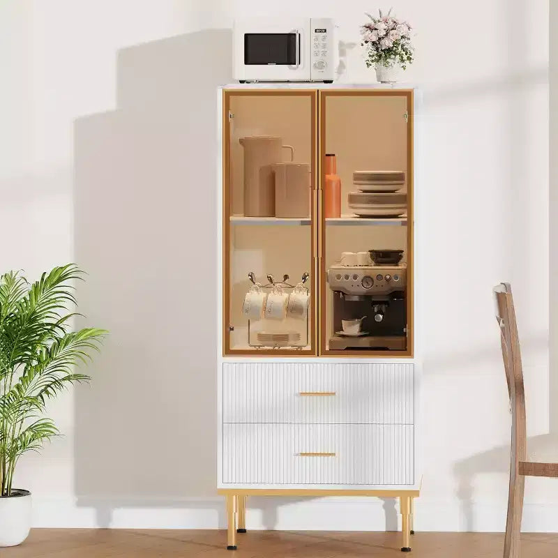 Credenza moderna scanalata con anta in vetro e 2 cassetti, ripiani regolabili, dettagli dorati, struttura in MDF per cucina, soggiorno, ufficio
