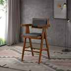 Sgabello da bancone con braccioli Home Hamilton Mid-Century Modern 26 in legno massello e finta pelle imbottita